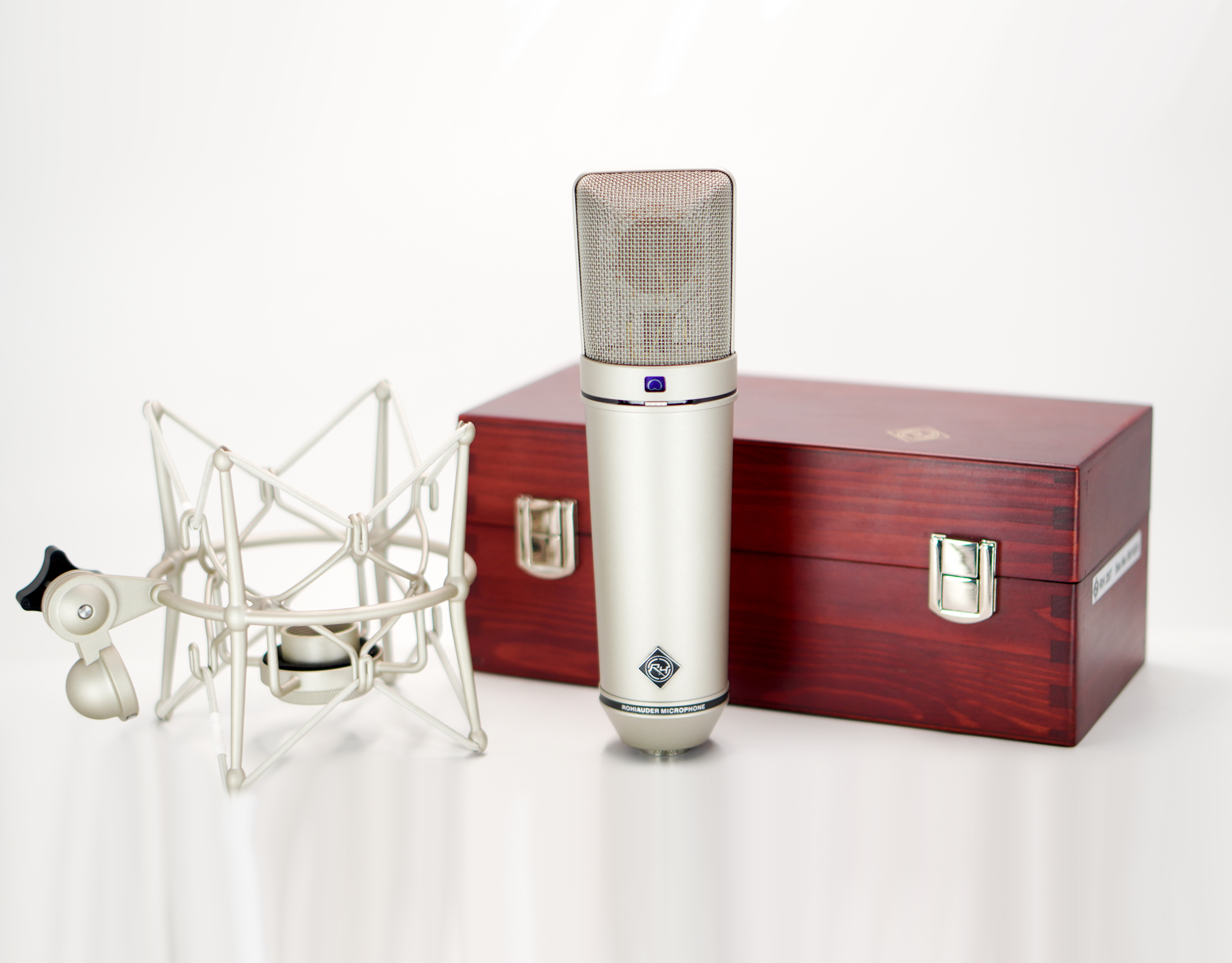 Rohiauder RH287 studio condenser microphone with shock mount and wooden case